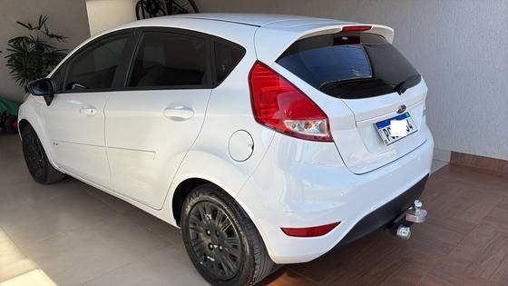 FORD FIESTA 1.5 S HATCH 16V FLEX 4P MANUAL FORD FIESTA 1.5 S HATCH 16V FLEX 4P MANUAL